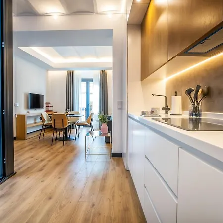 Olivia Apartment *